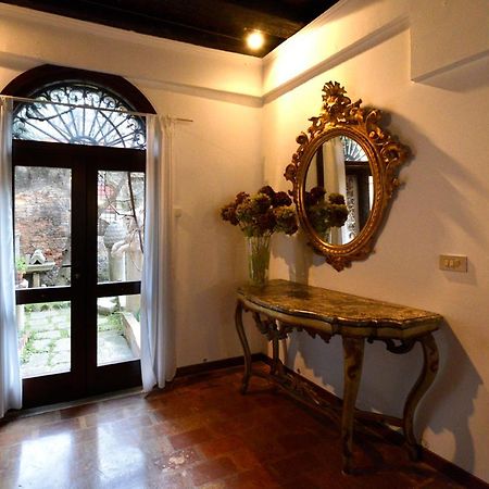 Appartamento Garden Ca' Rezzonico Veneţia Exterior foto
