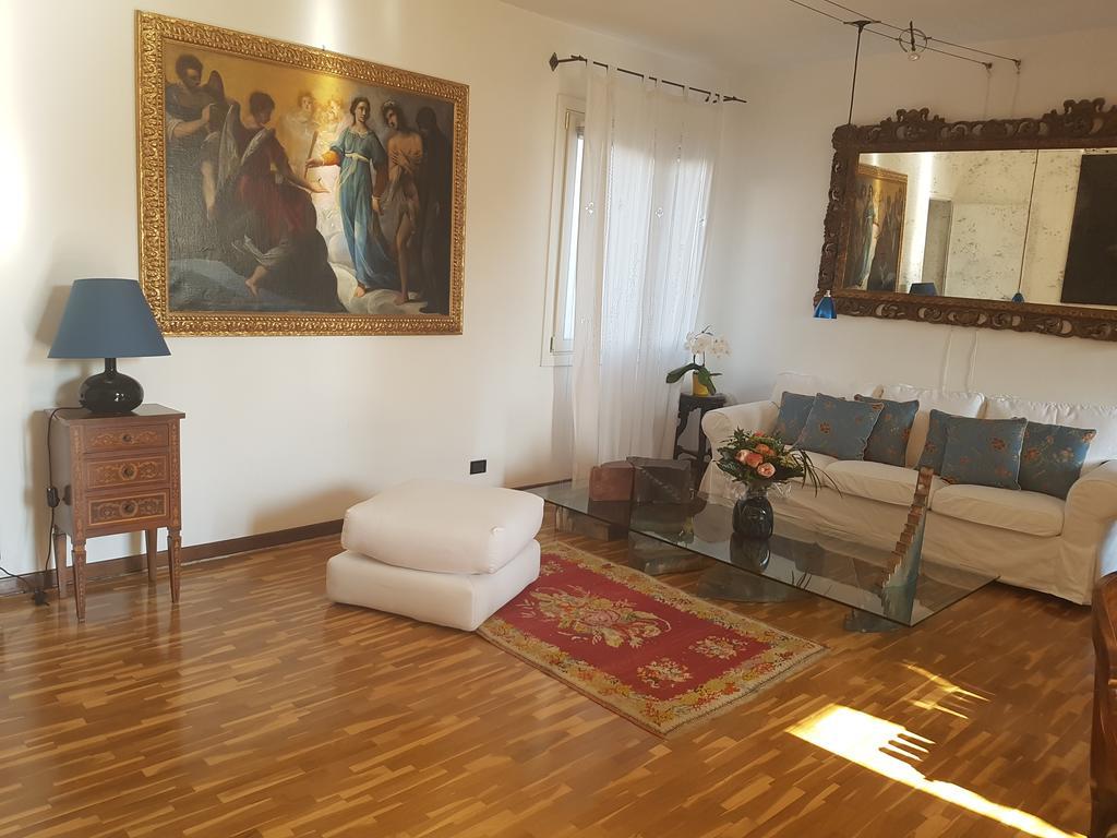 Appartamento Garden Ca' Rezzonico Veneţia Cameră foto