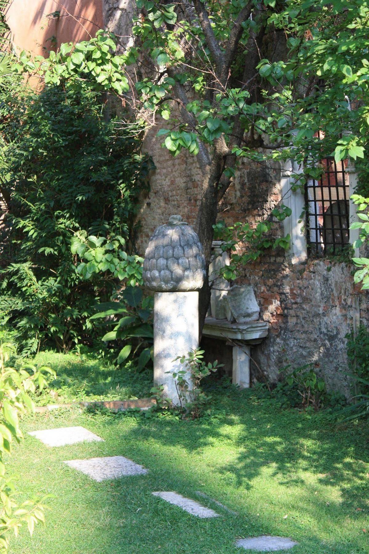 Appartamento Garden Ca' Rezzonico Veneţia Exterior foto